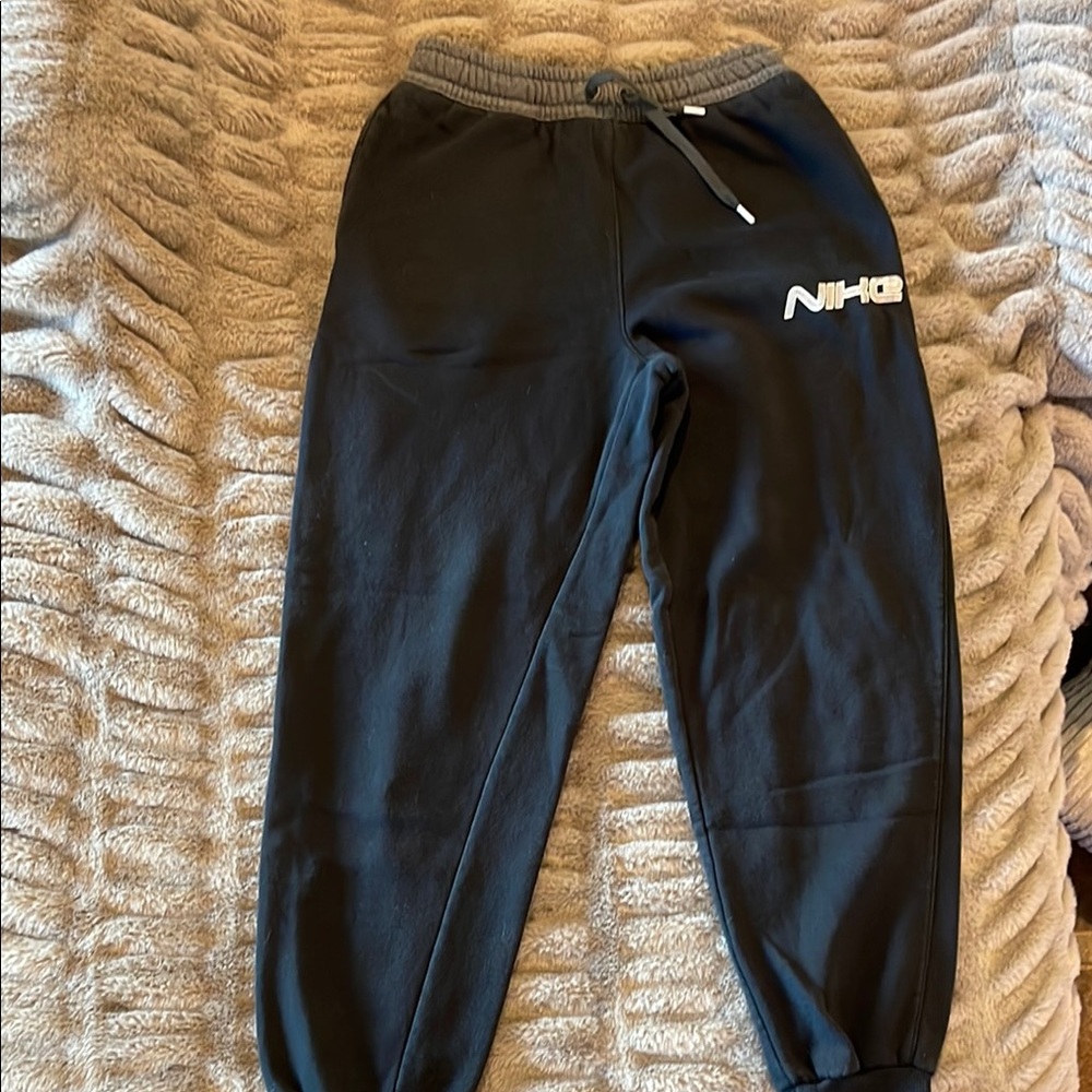 Nike Kids Black Sweatpants in Large. Great condition! Tons of life left!